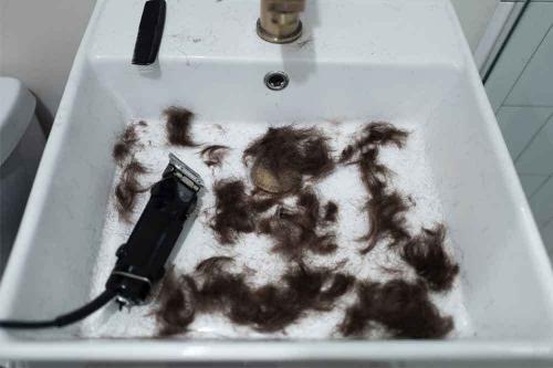 髪を刈る場所を考える