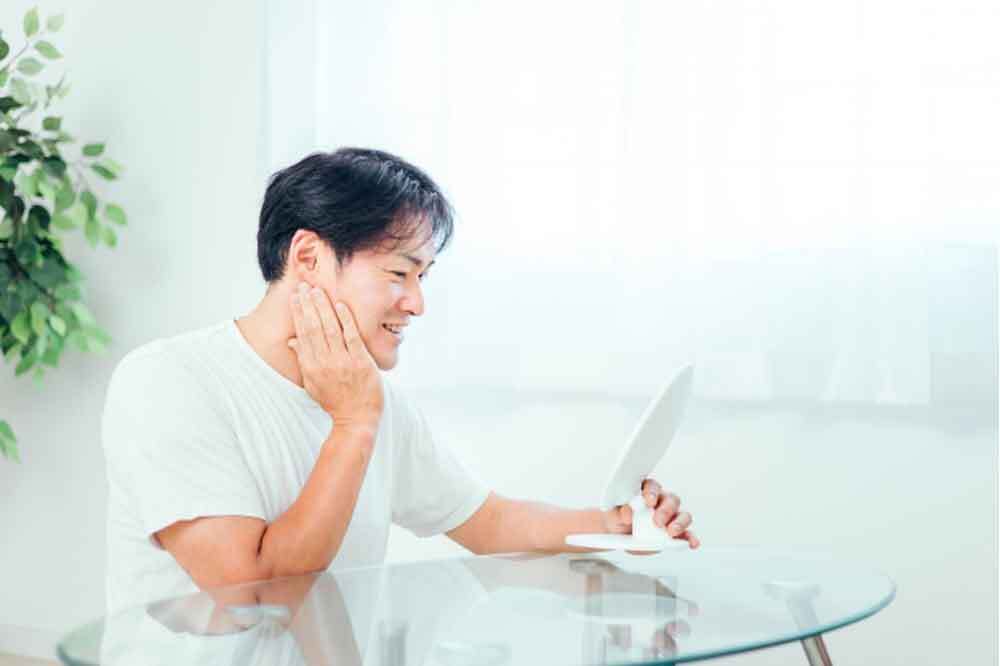 ヒゲ脱毛でヒゲが薄くなって喜ぶ男性