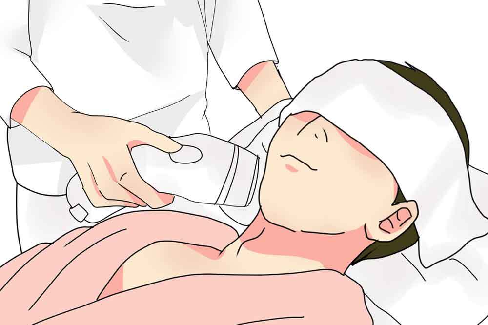 弱い照射力で脱毛する男性