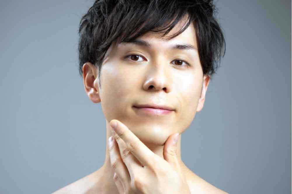 ヒゲ脱毛でツルツルになった男性